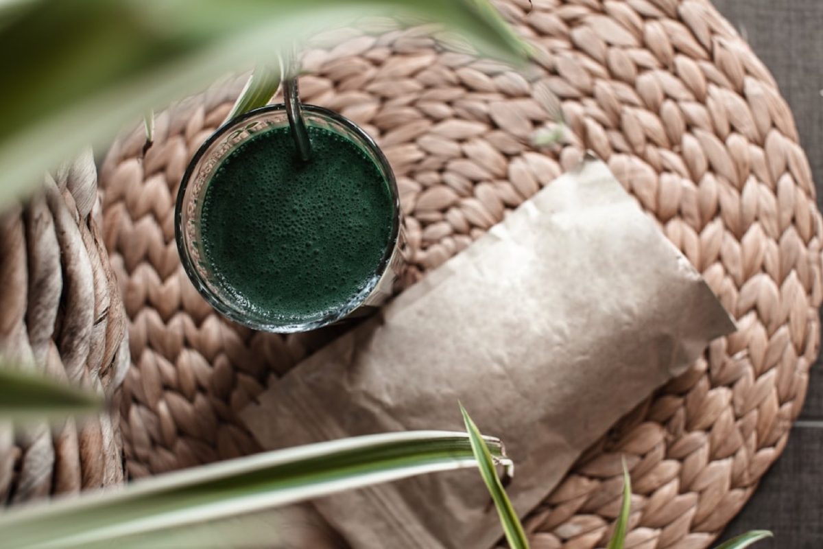Smoothies verts vs smoothies protéinés bio pour sportifs
